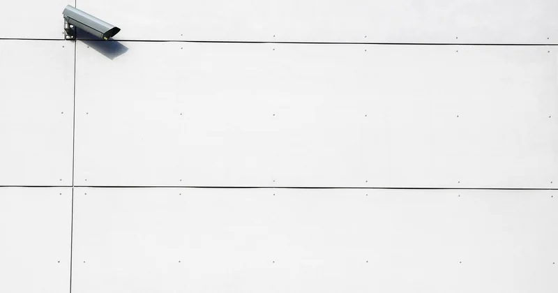 Caméra hors ligne mais le Wi-Fi fonctionne : le vrai diagnostic réseau