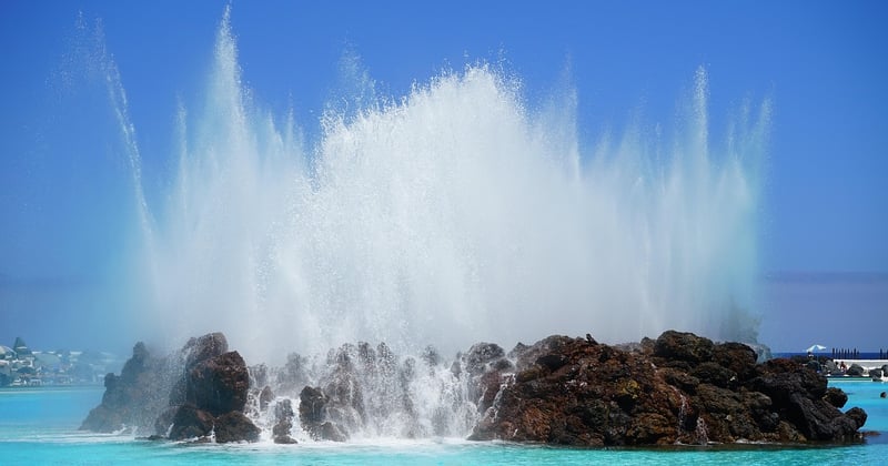 Habillage bois pour piscine tubulaire : 10 idées faciles et esthétiques